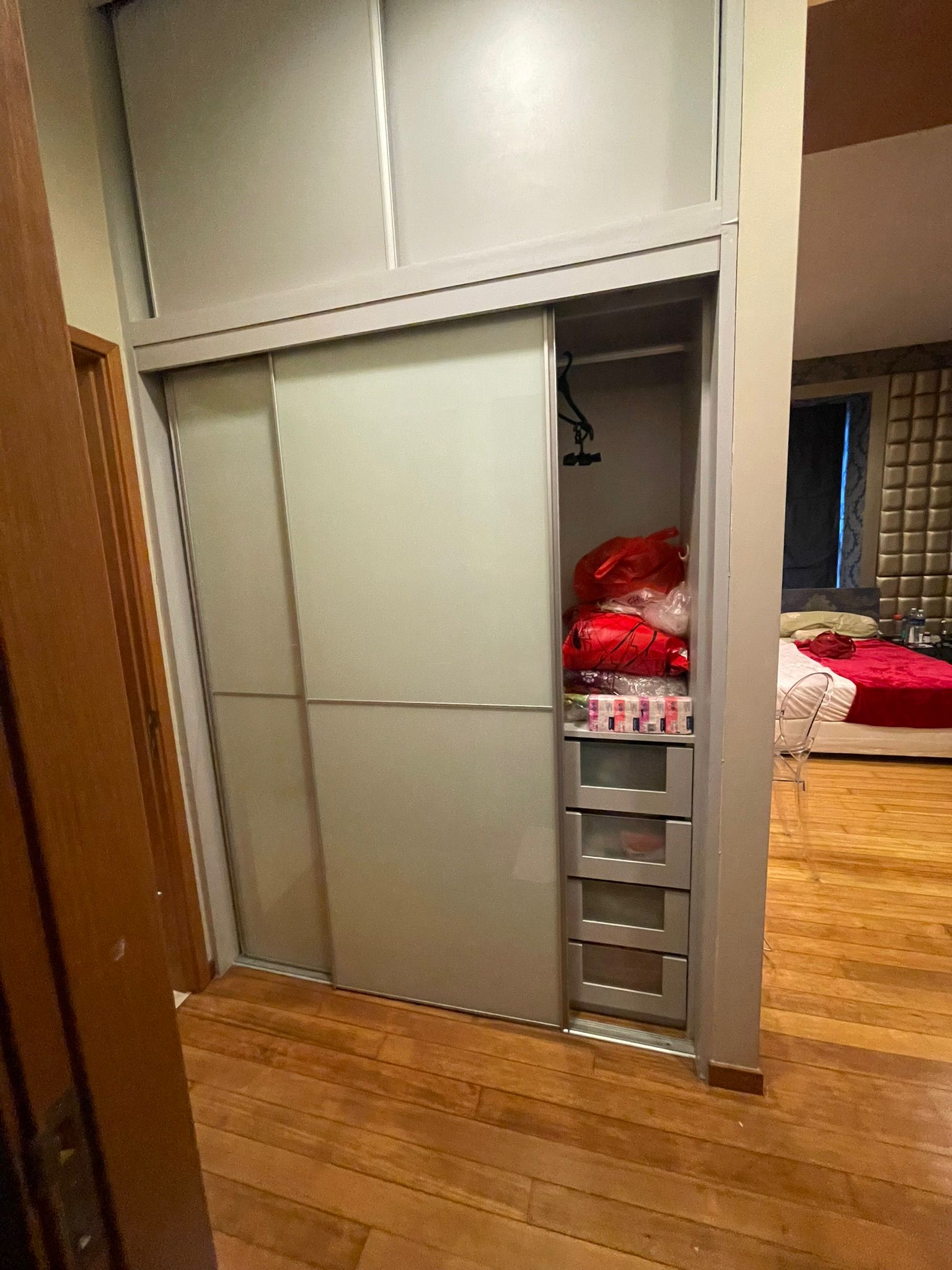 Admin/Service/Details/wardrobe sliding door.jpg